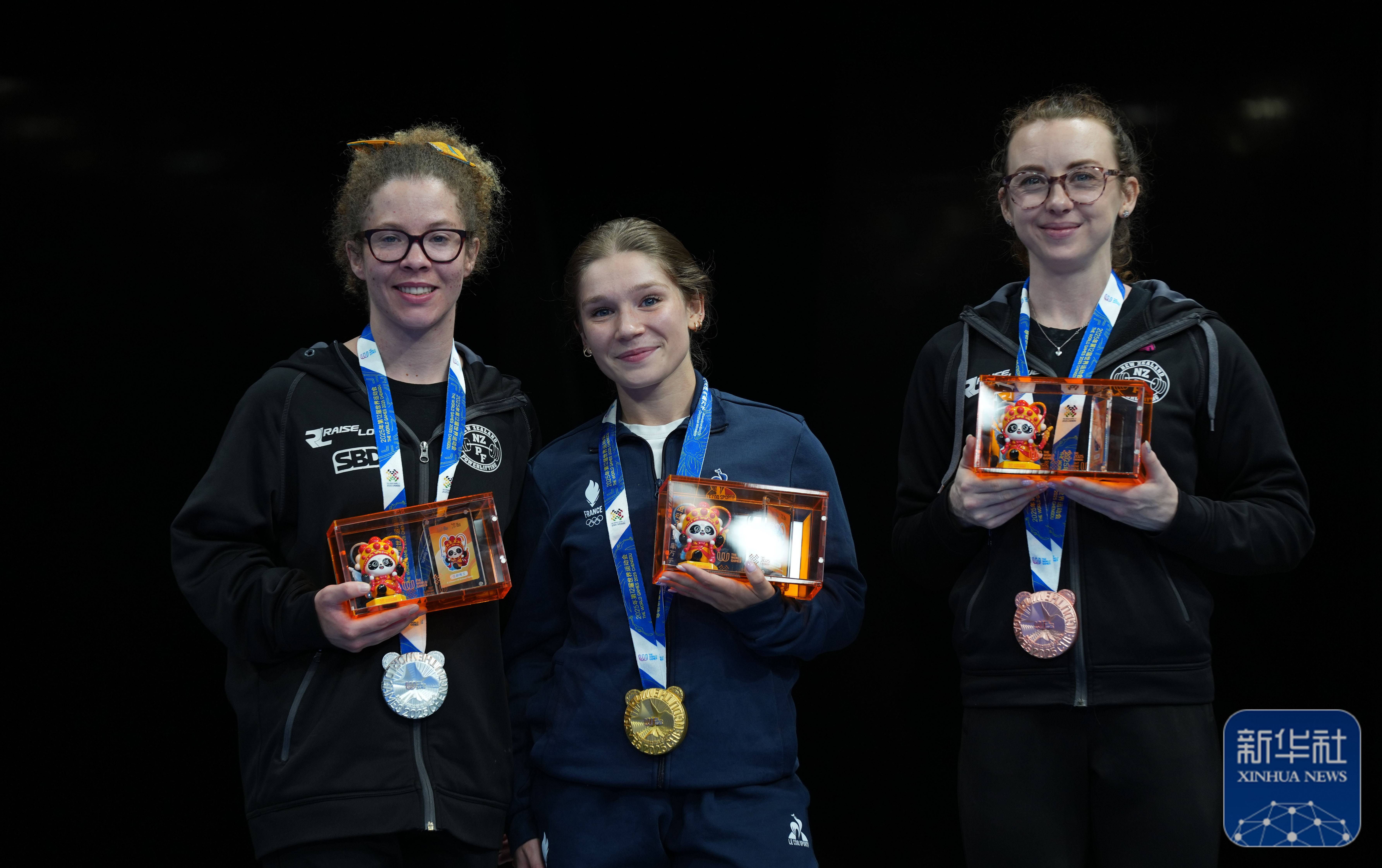 法国队连胜上届冠军，勇夺国际赛冠军(法国队冠军是哪一年)